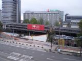 Amsterdam: obrovské množství kol, zaparkovaných před nádražím, v pozadí hotel Ibis nad kolejištěm, vpředu budoucí tramvajová trať	. 18.8.2011	 © Jan Přikryl