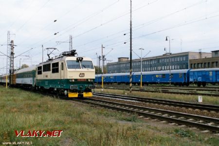 27.09.2003 - Ostrava hl.n.: 151.006 na Ex 120 ''Košičan'' © Radek Hořínek