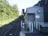 Köln: pohled ze zastávky Niehl Sebastianstrasse na rychlodrážní tramvajovou trať směrem do centra	. 20.8.2011	 © Jan Přikryl