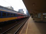 Brusel: různobarevné ''Benelux'' vozy belgických a nizozemských železnic na nádraží Nord/Noord po příjezdu z Amsterdamu	. 21.8.2011	 © Jan Přikryl