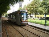 Brusel: nízkopodlažní tramvaj série 2000 opouští nástupní zastávku Legrand a míří do centra města	. 21.8.2011	 © Jan Přikryl