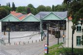 Brusel: celkový pohled na tramvajové muzeum z nadchodu na Rue de Tervuren/Tervuurselaan	. 21.8.2011	 © Lukáš Uhlíř