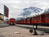 Na stanici Zillertalbahn, v pozadí vrchol Hochnissl 2547m, 12.9.2011, © Radovan Plevko