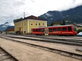 Staničná budova Zillertalbahn a riadiaci vozeň VR-17-2007-VS z produkcie ŽOS Vrútky a.s., 12.9.2011, © Radovan Plevko