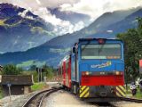 Vlak v režime PUSH do Mayrhofenu opúšťa stanicu Aschau, 12.9.2011, © Radovan Plevko