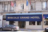 Lyon: impozantní vstup do čtyřhvězdičkového Grand hotelu Boscolo v centru města na Rue Grolée	. 22.8.2011	 © Lukáš Uhlíř