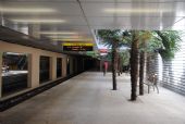 Lyon: nástupiště konečné stanice metra linky A Vaulx-en-Velin La Soie	. 22.8.2011	 © Lukáš Uhlíř