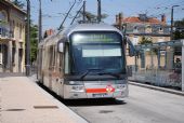 Lyon: trolejbus Irisbus Cristalis ETB 18 stojí na konečné linky C1 Cuire	. 22.8.2011	 © Lukáš Uhlíř