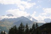 Parc d´Atractions: masiv Mont Blanc od stanice Les Montuires	. 23.8.2011	 © Lukáš Uhlíř