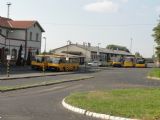 Sátoraljaújhely: setkání autobusů značky Ikarus různého stáří před nádražím	. 28.9.2011	. © Jiří Mazal