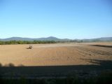 Pohled z vlaku na hřeben Zemplínských vrchů nad nechvalně známou vesnicí Hejce u zastávky Hernádszurdok	. 28.9.2011	. © Tomáš Kraus