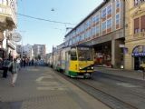 Miskolc: tramvaj české výroby typu KT8D5N vjíždí na centrální pěší zónu Széchényi István utca za zastávou Szinvapark	1.10.2011	. © Jiří Mazal