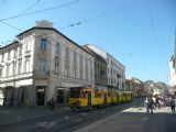 Miskolc: tramvaj české výroby projíždí cestou k nádraží po pěší zóně Széchényi István utca nedaleko zastávky Villányrendör	1.10.2011	. © Tomáš Kraus