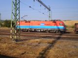 Pronajatý rakouský ''taurus'' řady 1116.047 ÖBB v barvách Rail Cargo Hungaria stojí ve stanici Hidasnémeti	2.10.2011	. © Jan Přikryl