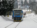 21.01.2012 - Kořenov: 840.001-2 odjíždí jako Os 16222 Kořenov - Liberec © PhDr. Zbyněk Zlinský