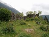 23.6.2011 - Ruiny stredovekého hradu ''Château St. Michel du Lac'' nad obcou Servoz © Peter Žídek