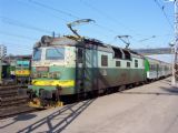 25.02.2003 - Hradec Králové hl.n.: 130.006-0 v čele Os 5603 Hradec Králové - Pardubice © PhDr. Zbyněk Zlinský