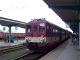 10.05.2003 - Hradec Králové hl.n.: 842.024-2 po příjezdu s Os 5523 z Jičína © PhDr. Zbyněk Zlinský