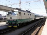 02.04.2005 - Hradec Králové hl.n.: 150.021-4 v čele R 742 Meziměstí - Praha-Smíchov © PhDr. Zbyněk Zlinský