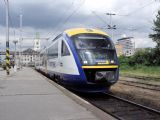 31.05.2005 - Hradec Králové hl.n.: VT 610 LausitzBahn odjíždí na další prezentaci do Pardubic © PhDr. Zbyněk Zlinský