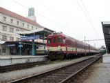 05.11.2005 - Hradec Králové hl.n.: 842.008-5 odjíždí v čele Sp 1882 Pardubice - Frýdlant v Čechách © PhDr. Zbyněk Zlinský