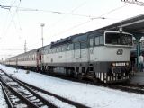 14.02.2006 - Hradec Králové hl.n.: 750.121-6 v čele Os 5525 Jičín - Hradec Králové, 854.222-7 na postrku © PhDr. Zbyněk Zlinský