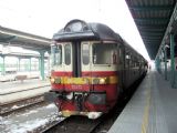 14.02.2006 - Hradec Králové hl.n.: 853.021-4 po příjezdu Os 25263/Sp 1950 z Vamberka © PhDr. Zbyněk Zlinský