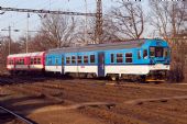 17.03.2012 - Plzeň hl.n.: 843.030 + 80-29 011 při posunu ve stanici © Jiří Řechka