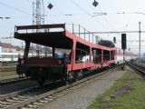 24.03.2012 - Pardubice hl.n.: jediný cestující autovozu na konci Ex 121 ''Košičan'' Praha hl.n. - Košice © PhDr. Zbyněk Zlinský