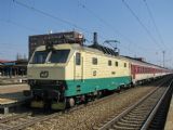 24.03.2012 - Pardubice hl.n.: 150.222-8 v čele Ex 220 ''Detvan'' Zvolen osob.st. - Praha hl.n. © PhDr. Zbyněk Zlinský