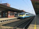 24.03.2012 - Pardubice hl.n.: 680.002 jako SC 506 ''SC Pendolino'' Bohumín - Praha hl.n. © PhDr. Zbyněk Zlinský