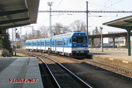 24.03.2012 - Pardubice hl.n.: 843.016-7 přijíždí v čele R 987 Liberec - Pardubice hl.n. © PhDr. Zbyněk Zlinský