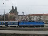 07.04.2012 - Brno hl.n.: 362.023-4 opouští nádraží na postrku soupravového vlaku © PhDr. Zbyněk Zlinský