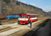 810.157 ako Os 13662 do Starého Města pod Snežníkem a 753.765 v ŽST Hanušovice, 07.04.2012 © Róbert Žilka