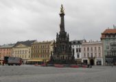 Stĺp najsvätejšej trojice na Horním náměstí v historickom centre Olomouce, 07.04.2012 © Róbert Žilka