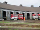 21.04.2012 - Košice: 810 404-4 a 812 023-0 © Karel Furiš