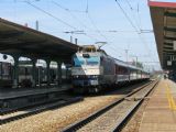 09.05.2012 - Pardubice hl.n.: 350.012-1 v čele EC 275 ''Slovan'' Praha hl.n. - Budapest-Keleti pu © PhDr. Zbyněk Zlinský