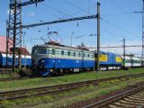 09.05.2012 - Pardubice hl.n.: 140.004-3 (E 499.004) přiváží Sv 1306 Bohumín - Praha ONJ s nečinnou 759.002-9 (T 499.0002) © PhDr. Zbyněk Zlinský