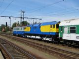 09.05.2012 - Pardubice hl.n.: 140.004-3 (E 499.004) a 759.002-9 (T 499.0002) v čele Sv 1306 Bohumín - Praha ONJ posunují na rosické zhlaví © PhDr. Zbyněk Zlinský