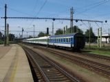 09.05.2012 - Pardubice hl.n.: Sv 1306 Bohumín - Praha ONJ posunuje na rosické zhlaví © PhDr. Zbyněk Zlinský