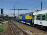 09.05.2012 - Pardubice hl.n.: 140.004-3 (E 499.004) a 759.002-9 (T 499.0002) s Sv 1306 Bohumín - Praha ONJ posunují na vedlejší kolej © PhDr. Zbyněk Zlinský