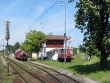 09.05.2012 - Pardubice-Rosice n.L.: Museum s pomníkovým M 131.1116 a historickou soupravou M 131.2053 + Ztrc 1-36354 + R 8-10172 (foto z R 988) © PhDr. Zbyněk Zlinský