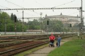 Na stanicu prichádzajú cestujúci - aj Dědek Pavel Ján z Tisovca a Liberca, © Igor Molnár