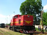 T 466.0253 obieha súpravu historického vlaku, © Marek L. Guspan
