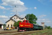 Stretnutie historických vozidiel s historickým vlakom v stanici Šahy, © Kamil Korecz