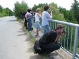 24.05.2012 - u Vrbové Lhoty: fotografové a kameramani na nadjezdu © PhDr. Zbyněk Zlinský