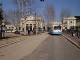 Rimini: výpravní budova nádraží a čilý ruch autobusů MHD před ní	7.3.2012	 © Jan Přikryl