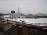 Sarajevo: nová mešita Istiklal a olympijský bazén v předměstské čtvrti Otoka	9.3.2012	 © Jan Přikryl