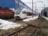 Sarajevo: elektrická nízkopodlažní jednotka řady 412.001 ŽFBH od Končara na odstavných kolejích depa Rajlovac	9.3.2012	 © Jan Přikryl