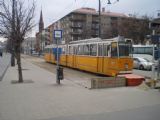 Budapešť: kloubová tramvaj ''Ipari csuklós'' od Ganzu z konce 60. let stojí na konečné zastávce linky 19 Batthyány tér	11.3.2012	 © Jan Přikryl